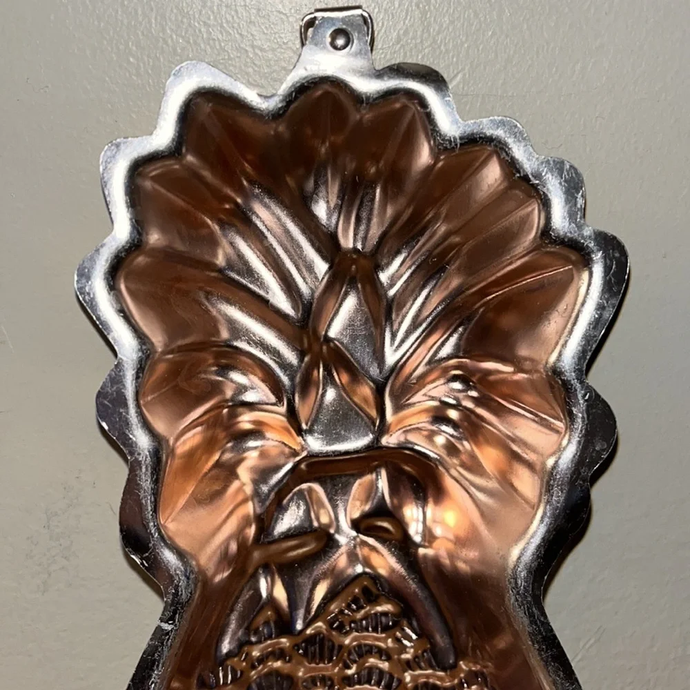 Vintage Aluminum Pineapple Shaped Jello/Cake Mold - Picture 2 of 8